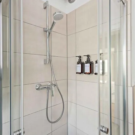 Dove Living Schoenes Fuer 6 *