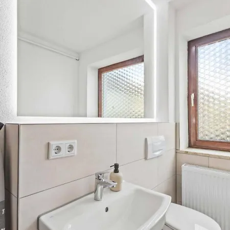 Dove Living Schoenes Fuer 6 アパート